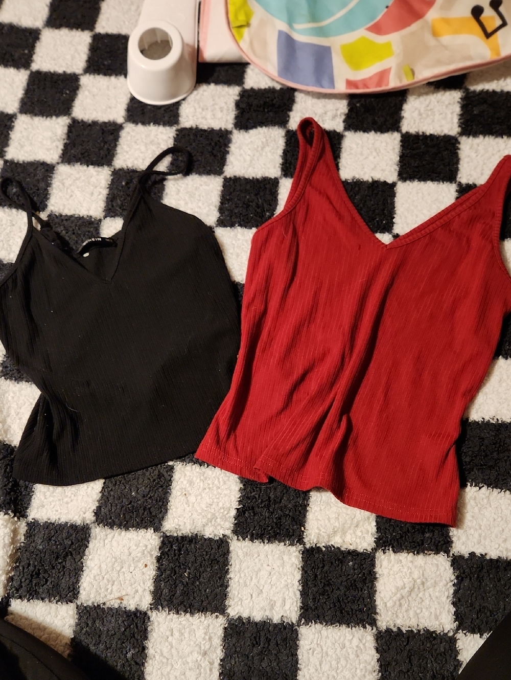 SHEIN Ribbed V-Neck Cami Tank Top - Red & Black